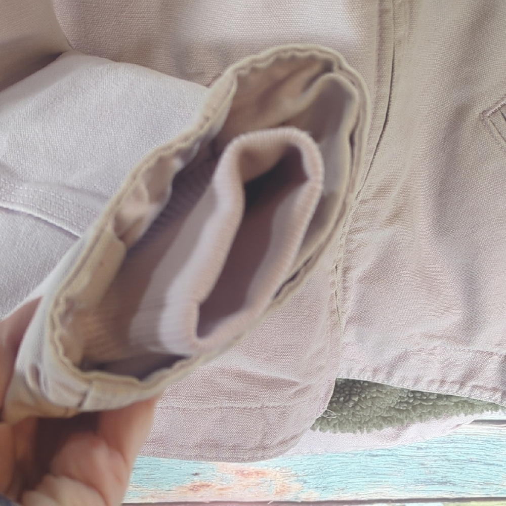 Carhartt Women's Pale Pink Utility Jacket - Picture 3 of 12
